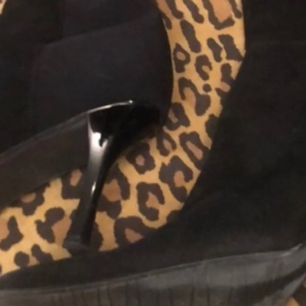 Stuart Weitzman  Size 10 black suede  boots over the knee with stretch